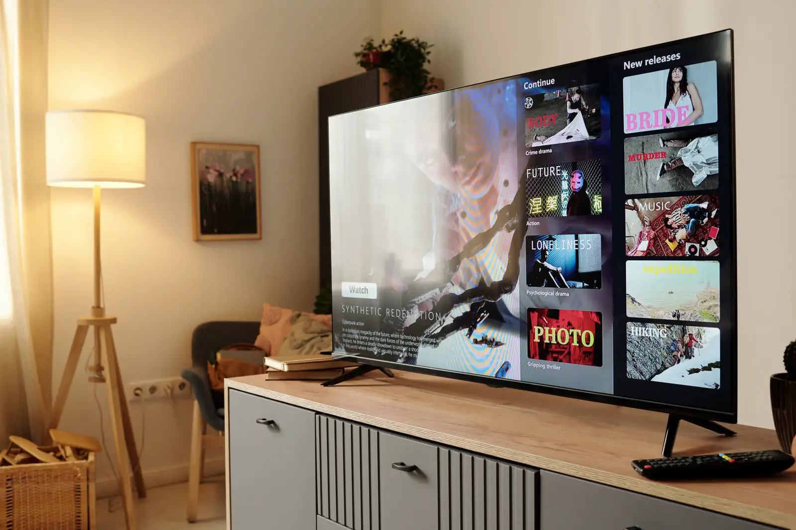 Hisense Class S7 CanvasTV Review: The Best Frame TV Alternative?