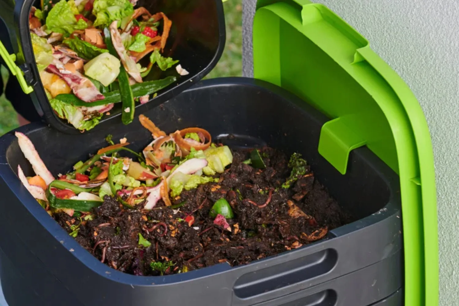 How to Compost at Home: The 2026 Ultimate Guide to Zero-Waste Gardening